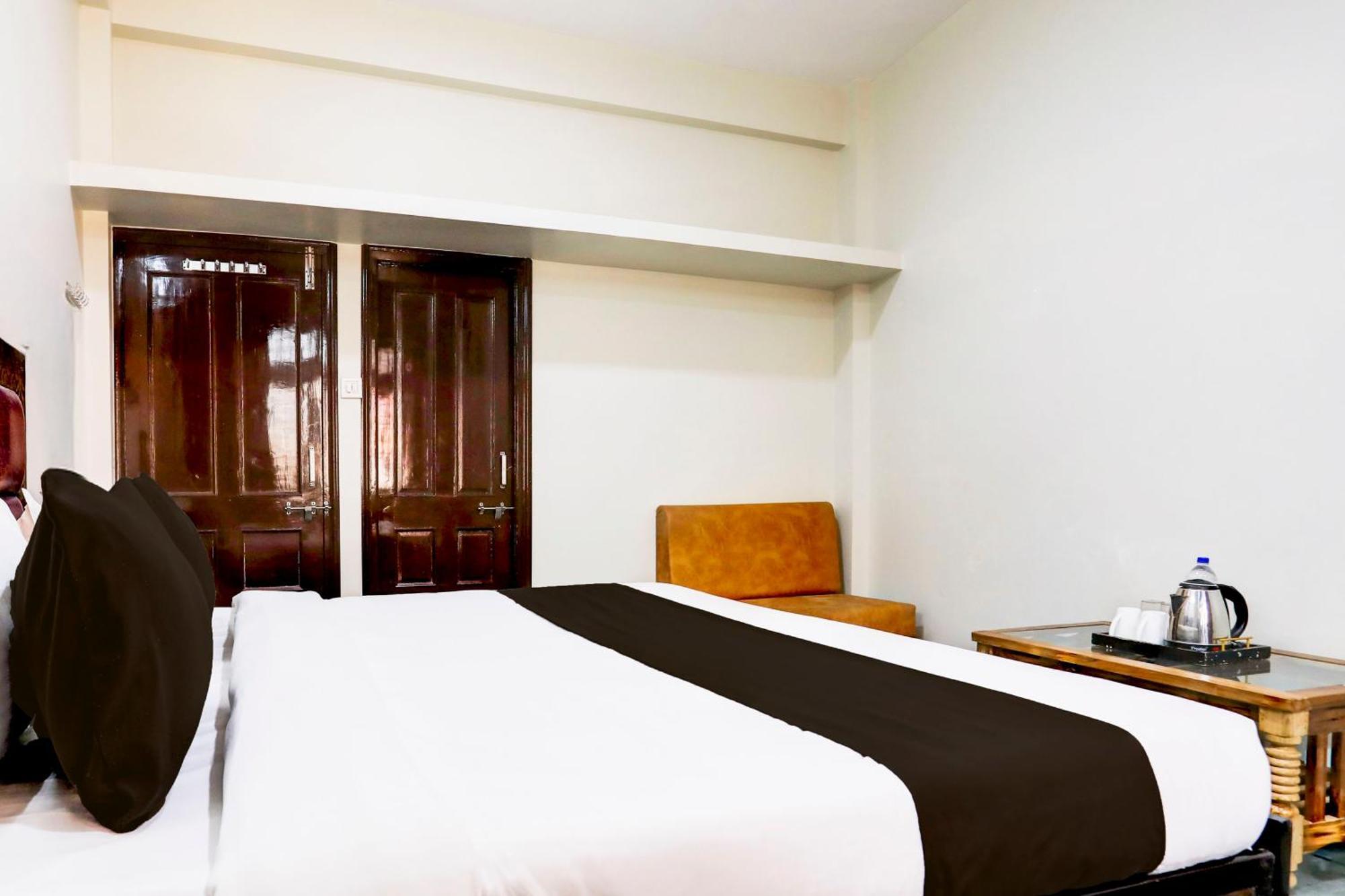 Hotel O The Baba Gest House Indore Buitenkant foto